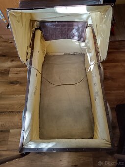 Starožitný kočárek - 4