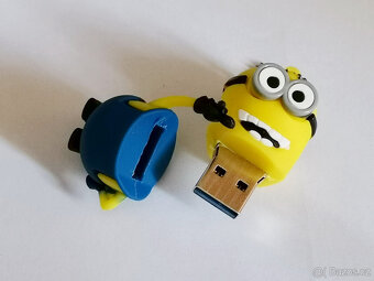 Flashdisk 32GB USB 3.0 postavička Mimoň - 4