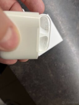 Airpods 2 - pouze nabíjecí pouzdro - 4