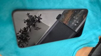 Samsung Galaxy S22 8GB/256GB + Pouzdro - 4