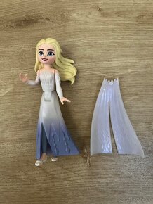Figurka Elsa a Anna Frozen Ledové království Hasbro. - 4