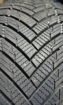 Gumy 215/65 r 16 na dojetí - 4