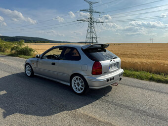 Honda Civic 6g - 4