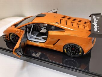 1:18 Autoart Lamborghini Gallardo GT3 Orange - 4