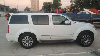 Prodám NISSAN PATHFINDER 3.0 dCi, r.v.2013 - 4