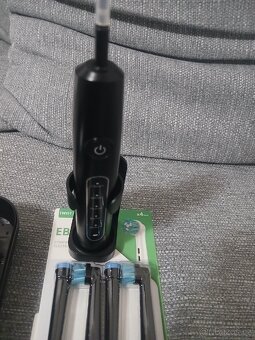 6D rotační zubní kartáček - 4