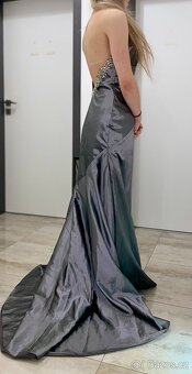 ŠEDO-STŘÍBRNÉ SPOLEČENSKÉ ŠATY, vel.34-36 - 4