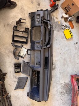 Palubovka Suzuki Swift GTi - 4