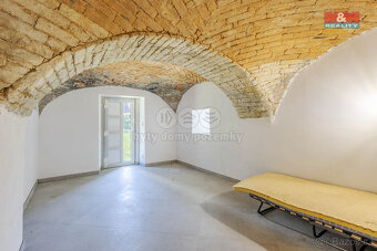 Prodej rodinného domu, 640 m², Vrutice - 4