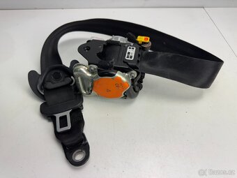 Bezpečnostní pás pravý přední Audi A3 8V Sportback 8V5857706 - 4