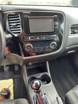Outlander Intense 2.2Di-D, 4WD, manual, 7 mist - 4