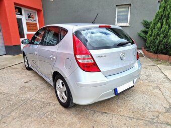 Hyundai i30 1.4 16V 80kW 2011 CZ - 4