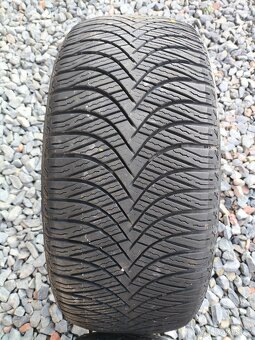 Celoroční pneu 225/40 R18 6-7mm - 4