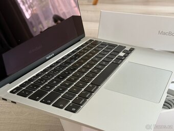 Prodám Apple MacBook Air M1 13” (256 GB SSD, 8GB RAM) - 4