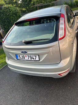 Ford focus 1.6 - 4