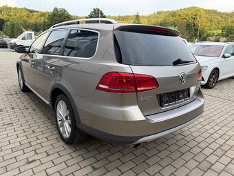 VW PASSAT 2.0 TDi DSG 4x4 ALLTRACK XENON KAMERA TAŽNÉ - 4