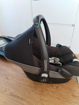 Autosedačka Maxi Cosi Pebble a Pearl se základnou - 4