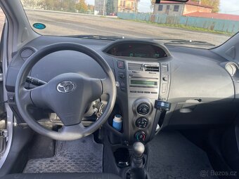 Toyota yaris - 4