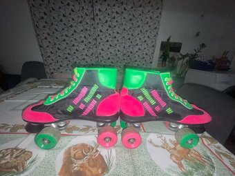 Retro kolečkové brusle - 4