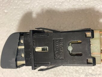 SPÍNAČ OBRYSOVÝCH SVĚTEL 6U0 941 503 - 4