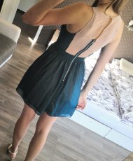 Lehké letní šaty s krajkou - 4