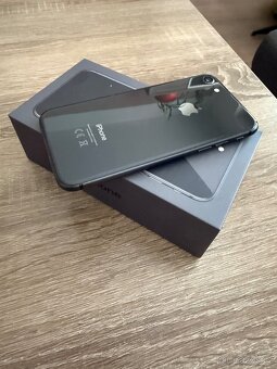 Apple IPhone 8 - 4