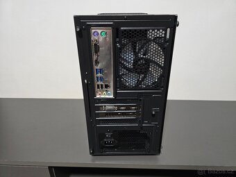 Stolní herní počítač EVOLVEO M5 - 4