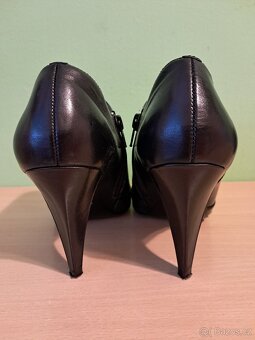 Dámské boty na podpatku Baťa 38 - 4