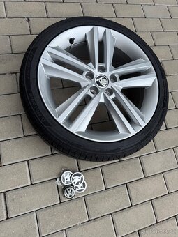 Alu kola 17” 5/100 originál Škoda nové + pneu 215/40/17 - 4