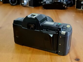 OLYMPUS OM-707 AF (Olympus 35-70mm) - 1986 - 4