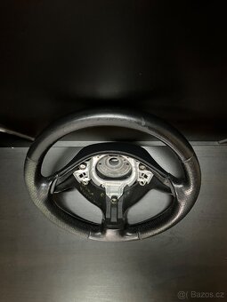 Sportovní volant – zesílený grip, perforovaná kůže, OEM look - 4