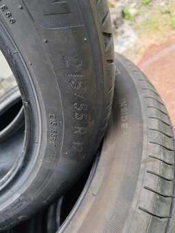 Letní pneu 215/55/17 Michelin - 4