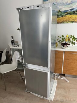 Vestavná lednice s mrazákem Bosch - 4
