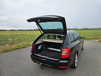 ŠKODA SUPERB II 4x4 facelift COMBI,,125KW,,DSG,,XENON,,NAVI, - 4