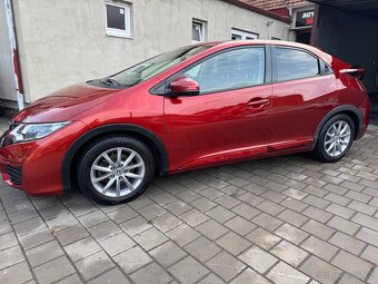 Spolehlivá a servisovaná Honda Civic 1.4 i-VTEC (2015) - 4