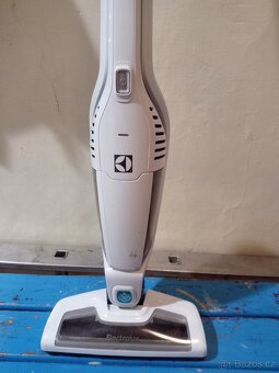 (((. TYČOVÝ VYSAVAČ ELECTROLUX. ))) - 4