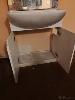 Koupelnova sestava s umyvadlem - 4