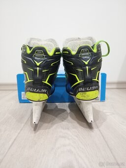 Brankářské brusle Bauer, vel. 4,5 D - 4