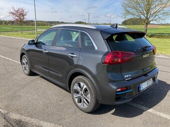 KIA NIRO EV SPIRIT BATERIE 64 kWh ROK 2021 53000KM - 4