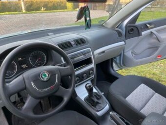 Škoda Octavia 1.6 MPI sedan benzín Zelená metalíza - 4