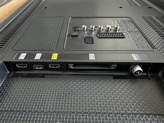 TV Samsung UE40J5100AWXBT - 4