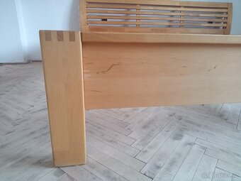 Dřevěná postel 200x200 - 4