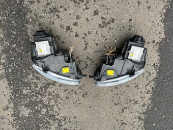 VW Golf 5 - xenony - 4