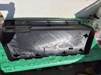 Škoda Octavia I výplň dveří kufru - 4