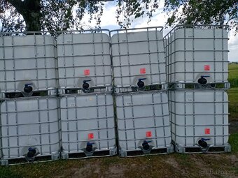 IBC nádrže kontejnery na 1000 litrů - 4