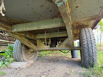 Vlek, přívěs za traktor hydraulicky sklápěný - 4