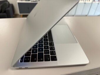 Apple Macbook Pro 13" silver i5 2,3GHz silver - pěkný,záruk - 4