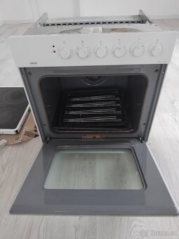 Set - elektrická trouba a varná deska ZANUSSI - 4