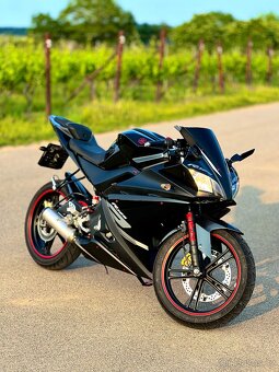 Yamaha yzf r 125 - 4