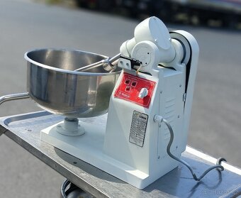 Hnětač těsta gastro na 10kg mouky - 4